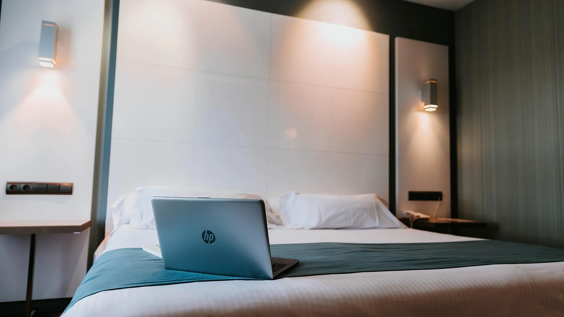 Hotel Malaga Nostrum Airport 3*,